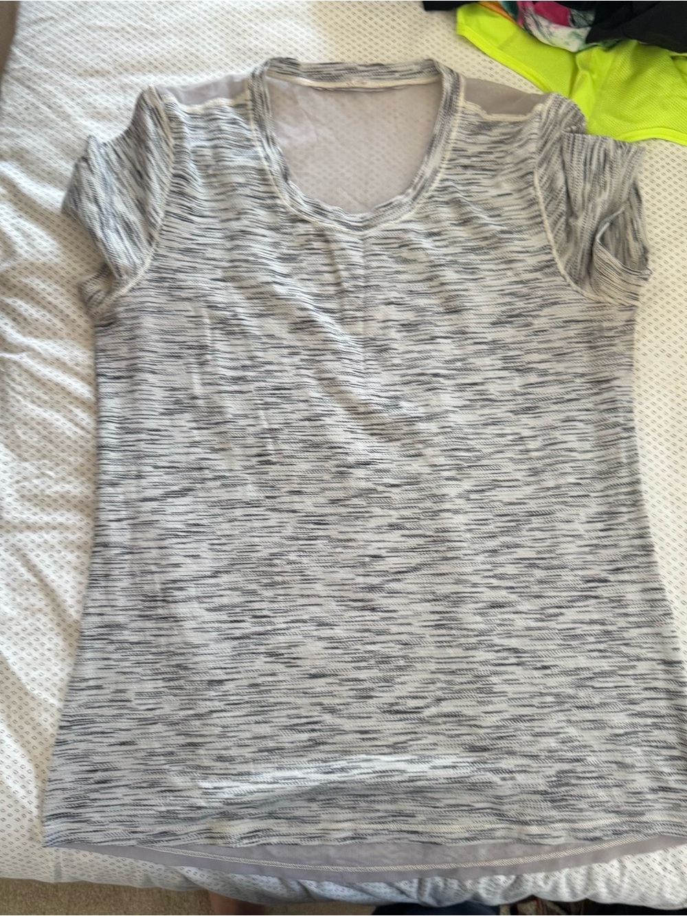 Women's Short Sleeve Heathered Crew Neck Top - Light Gray